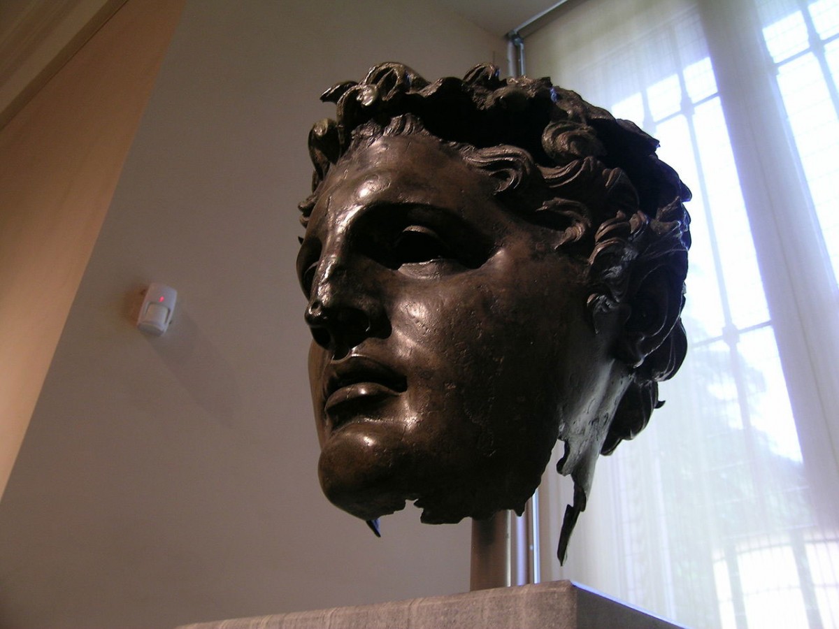 Fig. 2. Bronze head at Madrid, Prado (photo courtesy of the Prado).