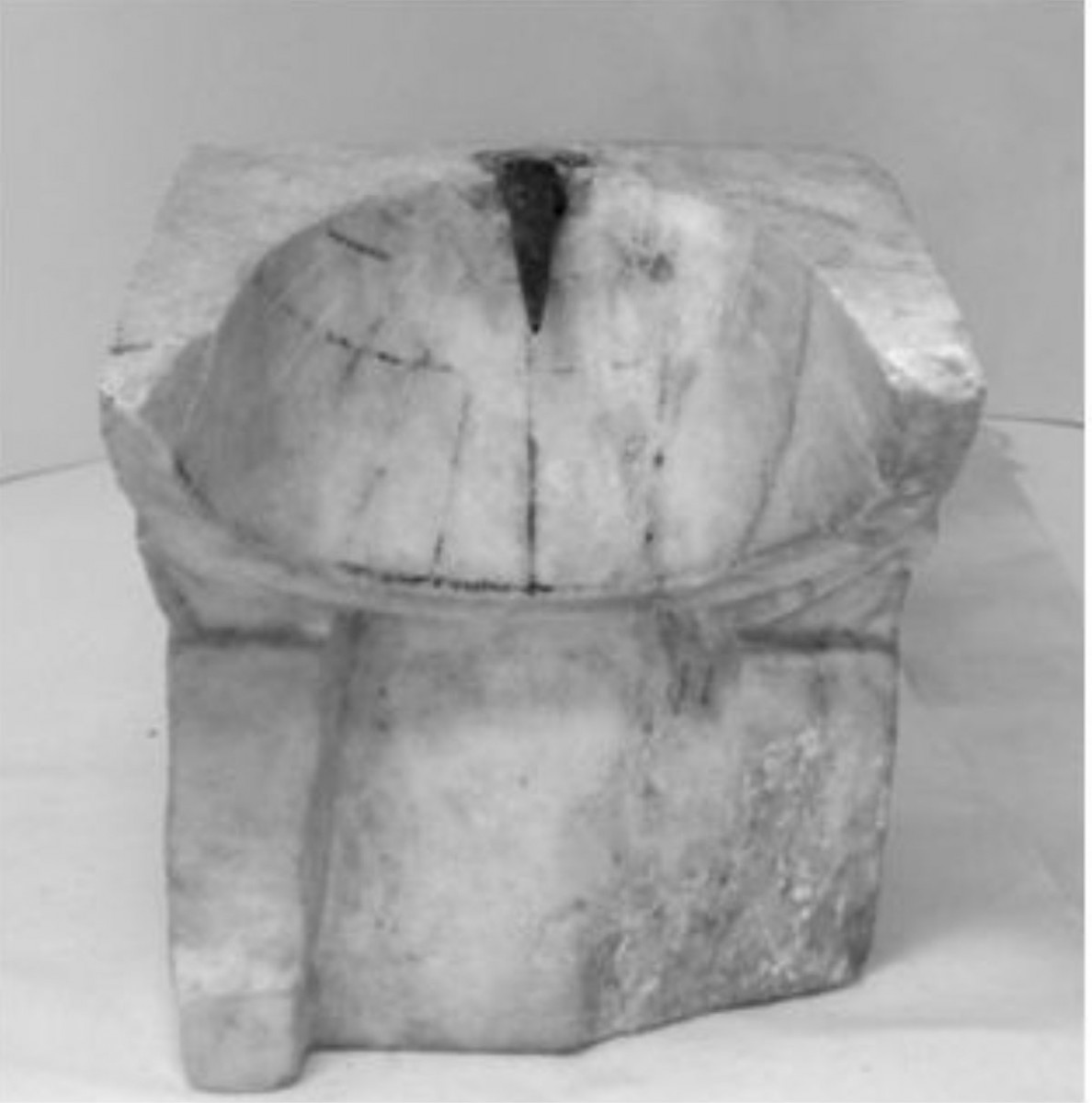 Fig. 2. Conical sundial in the Archaeological Museum of Piraeus (index number ΜΠ 1131). (Source: Panou 2016: 246).