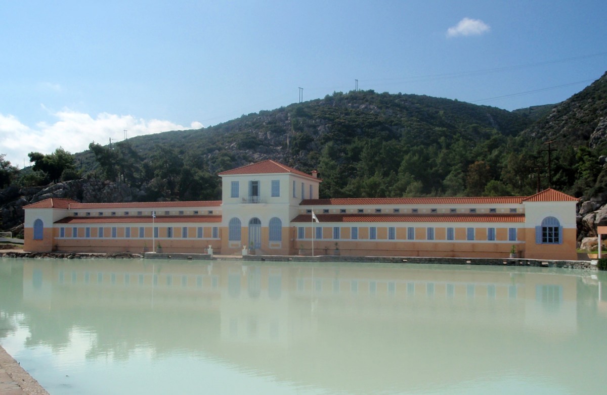 Fig. 2. East facade of the Methana thermal baths building (source: the authors).