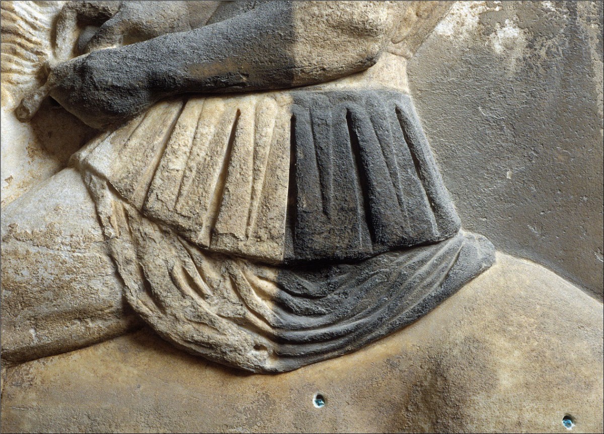 Detail from the cleaning the west frieze of the Parthenon. Photo Credit: © YSMA Archive/TANN.