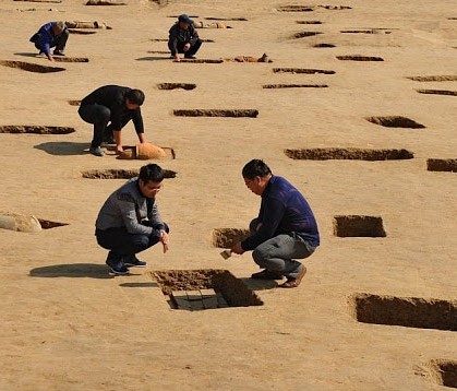 A total of 113 tombs, estimated to be more than 2,000 years old, have been discovered in Hebei, 
according to archaeologists. Photo Credit: Xinhua/Yang Shiyao/TANN.
