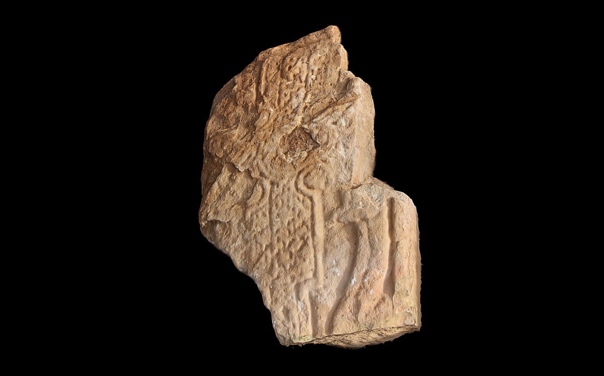 Orkney Research Centre for Archaeology (ORCA) with support from Historic Environment Scotland complete a delicate rescue mission to recover a rare Pictish Carved Stone from an eroding cliff face in East Orkney. Credit: Dr Hugo Anderson-Whymark