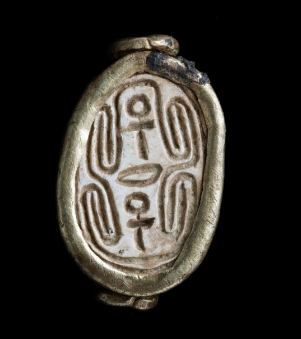 Egyptian scarab with gold bezel, found in the Canaanite city of Gezer. Credit: Clara Amit, IAA