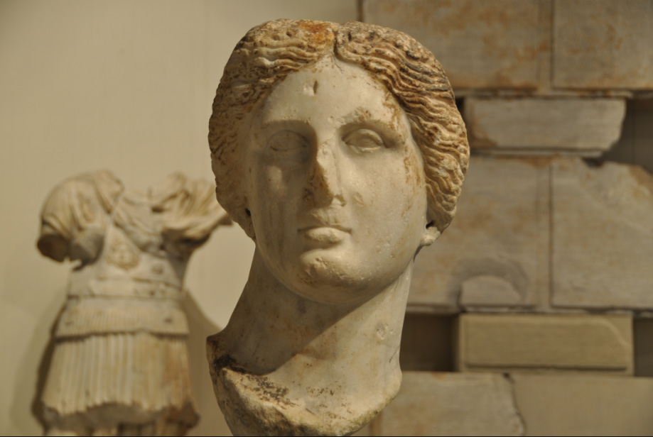 Femininity in Hellenistic Arts: Voice, Gender and Representations