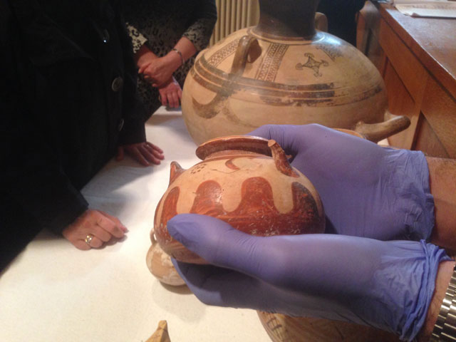 The artefacts were transferred to the conservation workshop of the National Archaeological Museum. 