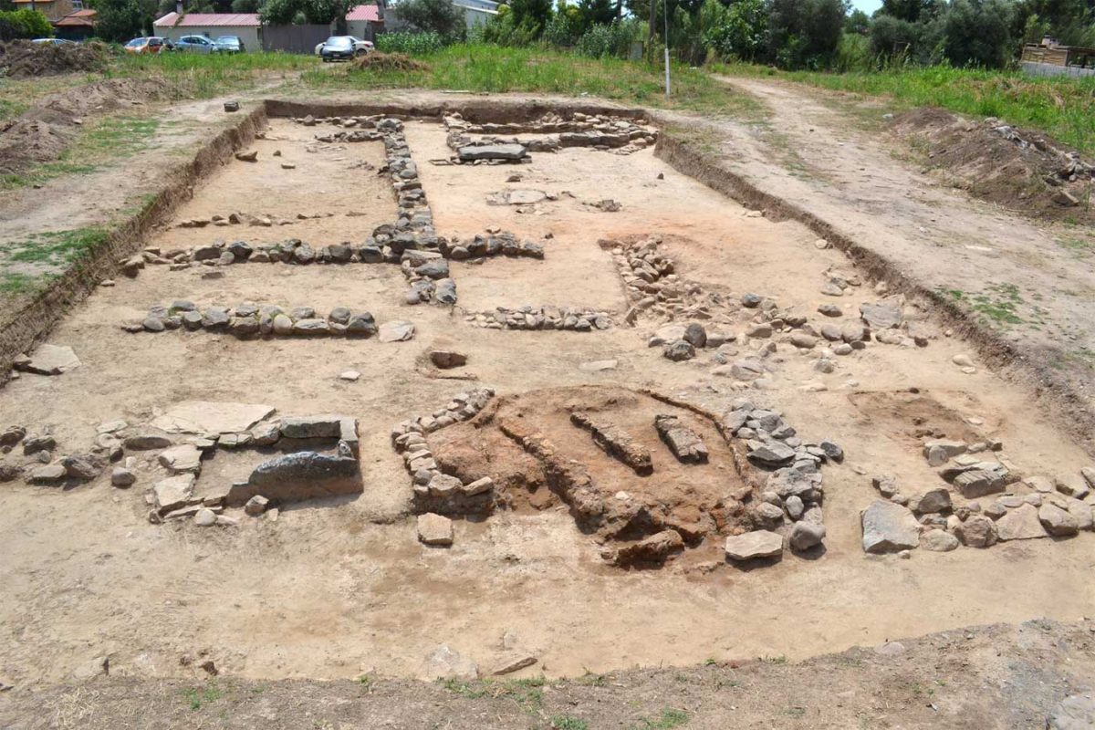View of the excavation at Plassi of Marathon, which is being conducted by the Faculty of History and Archaeology of the National and Kapodistrian University of Athens. Photo: NKUA