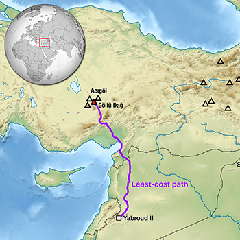 The obsidian scraper was transported at least 700 km from a volcano in central Turkey to the cave in southern Syria where it was discovered in the 1930s.
