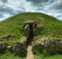 Prehistoric ritual area around burial mound is discovered