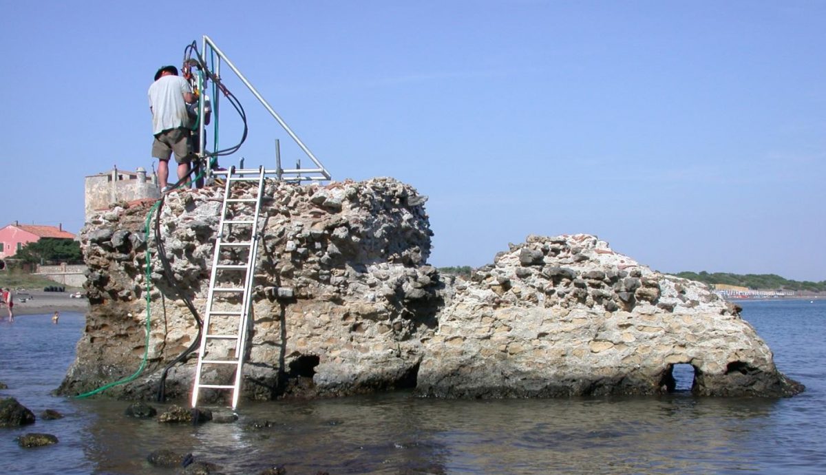 ROMACONS drilling at a marine structure in Porus Cosanus, Tuscany, 2003. Drilling is by permission of the Soprintendenza Archeologia per la Toscana. Credit: J.P. Oleson