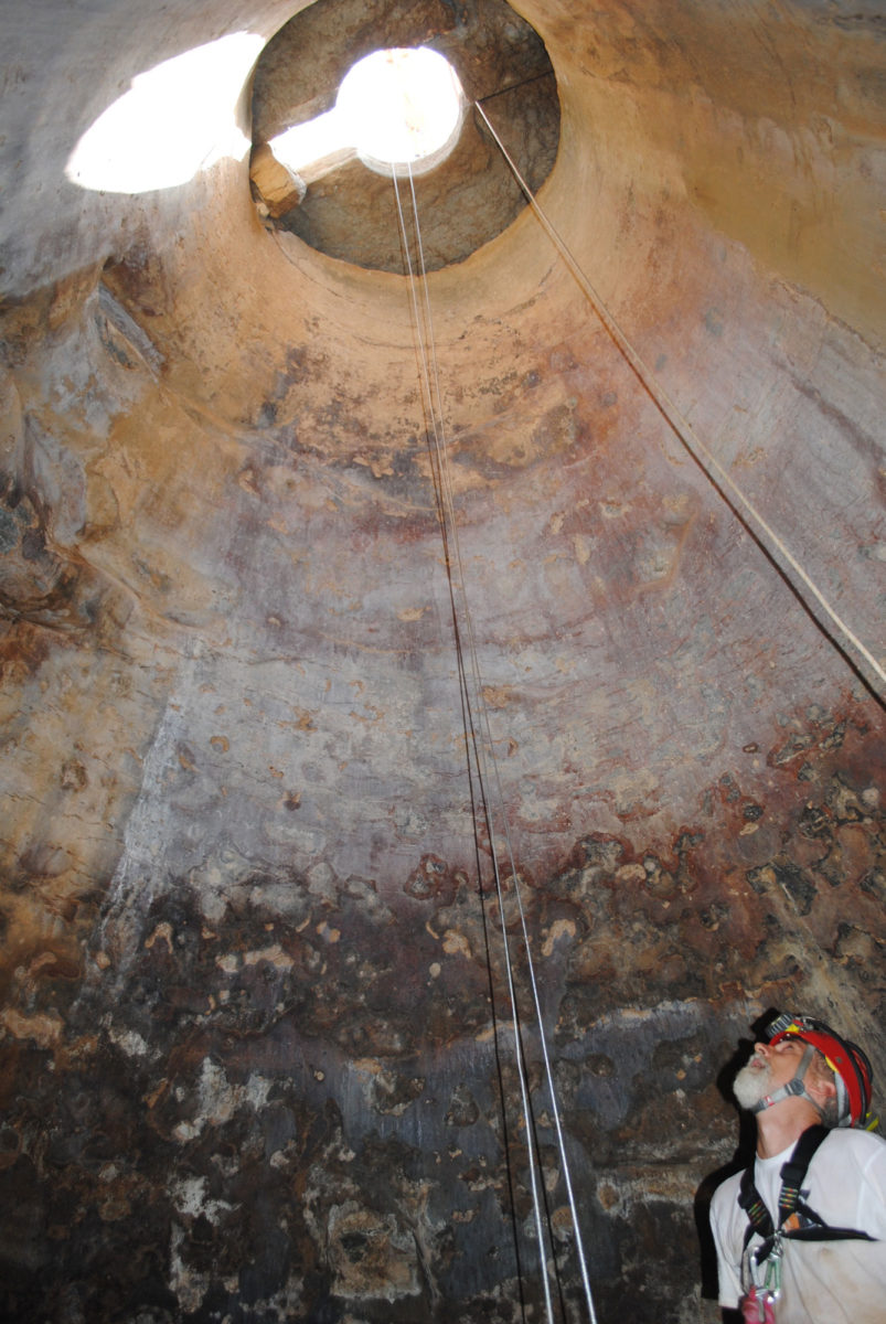 Fig. 4. View of the cistern mouth from the inside. 