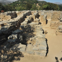 Zominthos: the Minoan mountain palace