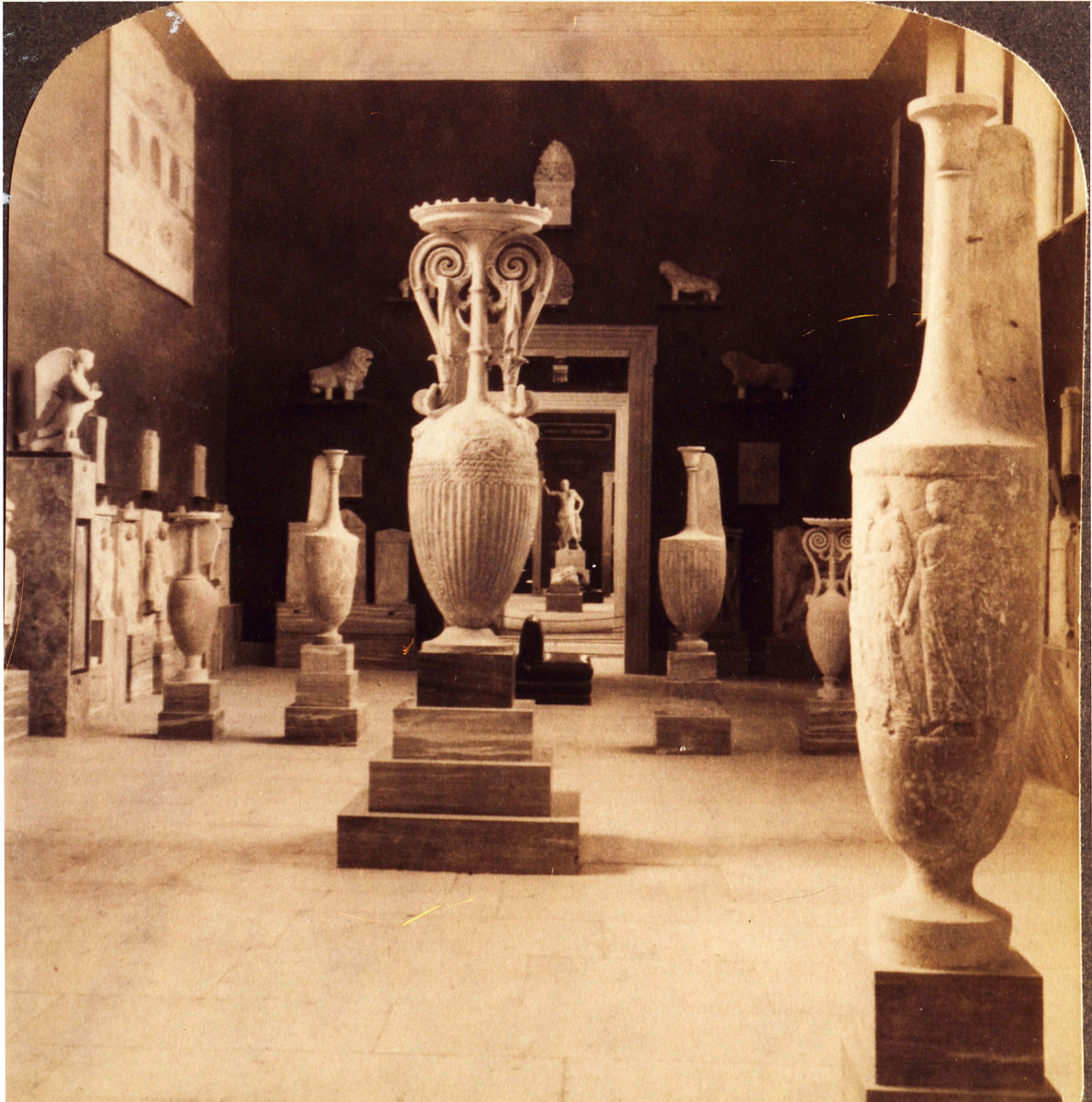 National Archaeological Museum, first half of the 20th century. Hall of late Classical funerary sculpture. Digitalized printed photograph. (© Photographic Archive, National Archaeological Museum).