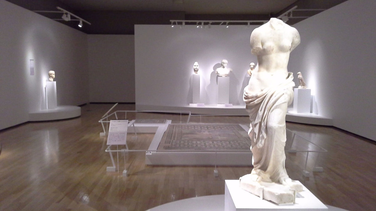 On the Move: An exhibition on temporary exhibitions by the Ministry of Culture and Sports.