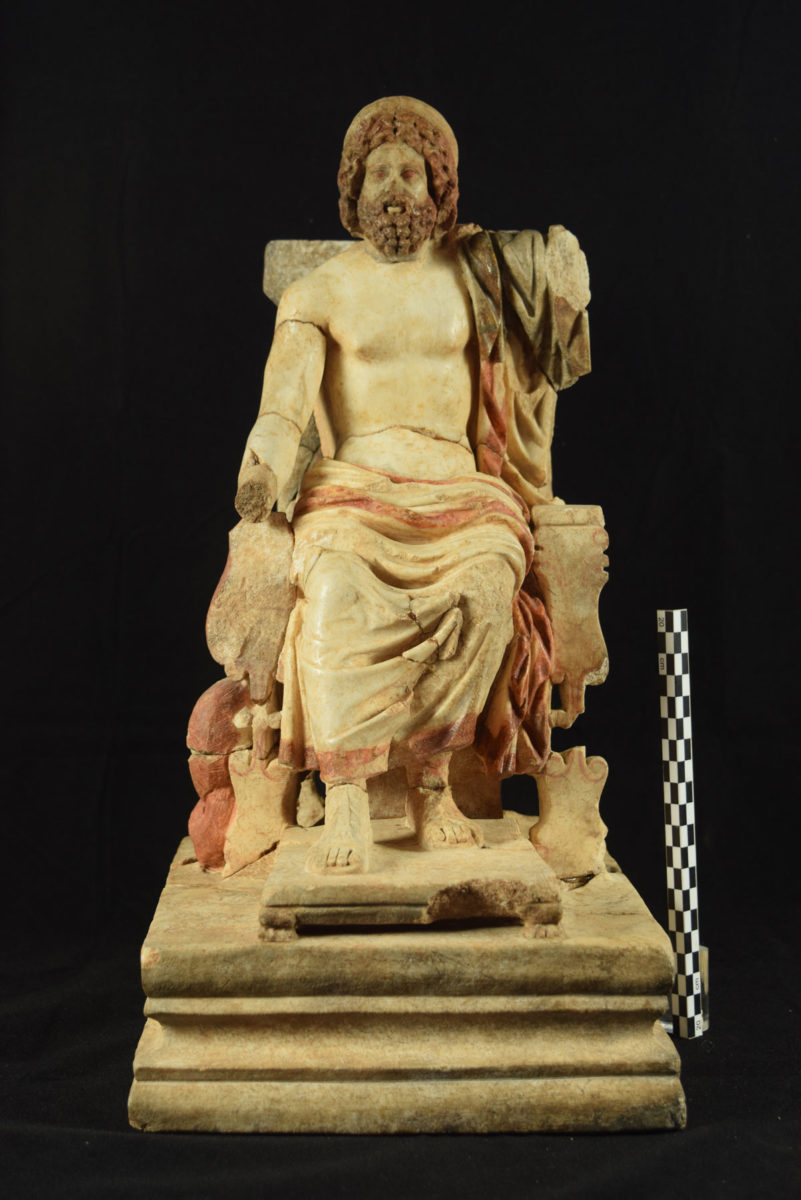 Marble statuette of Asklepios enthroned; a product of an Athenian workshop clearly inspired by the gold and ivory cult statue of the god created by the Parian sculptor Thrasymedes at Epidauros.
AD 150 – 200
© Ancient Corinth, Archaeological Museum (photographic archive)
