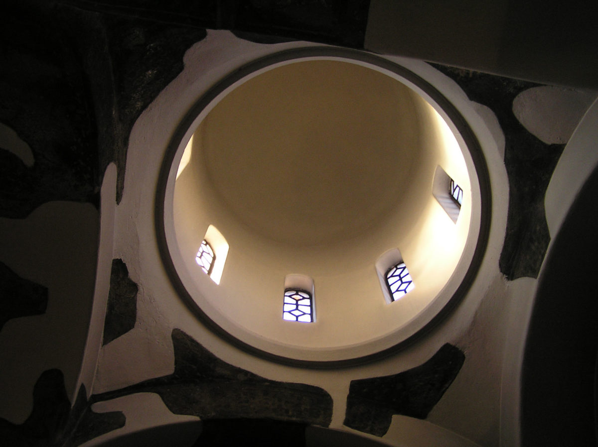 Fig. 18. The lighting of the western smaller dome (at 17:12 in February).