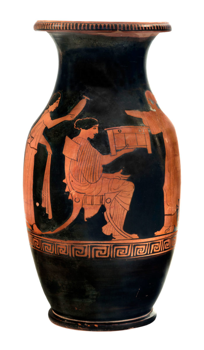 Red figure olpe from Modi, Locris (440 BC). © NAM/ ARF (Photo: S. Mavrommatis).