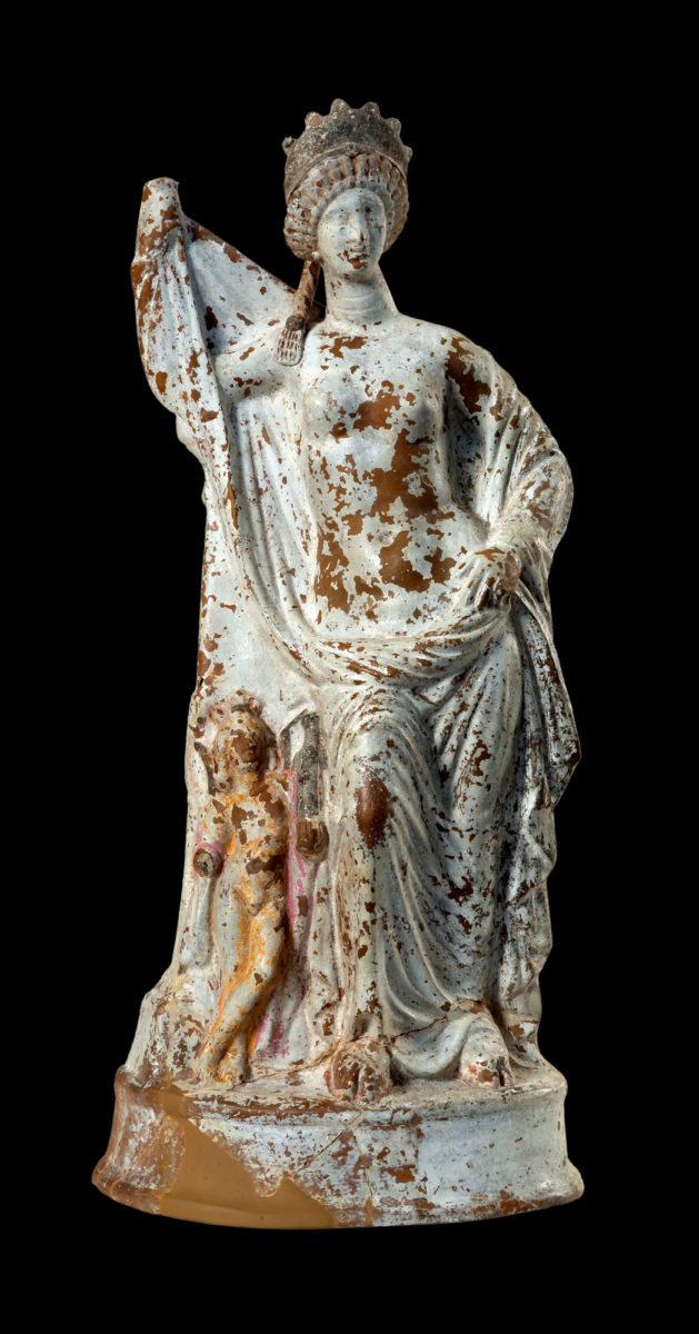 Clay statuette of the goddess Aphrodite (2nd/1st c. BC) © NAM/ ARF (Photo: S. Mavrommatis).