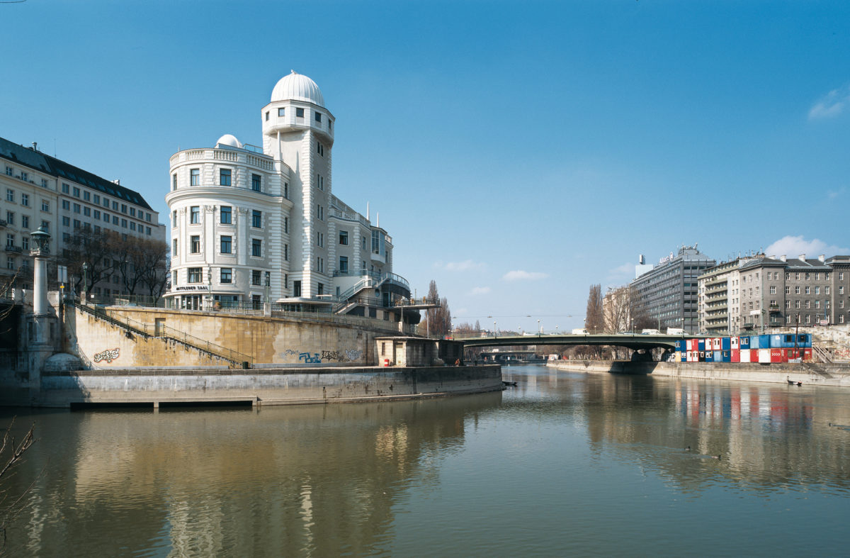 Restoration and Extension of the Cultural Centre Wiener Urania, 1999-2003.