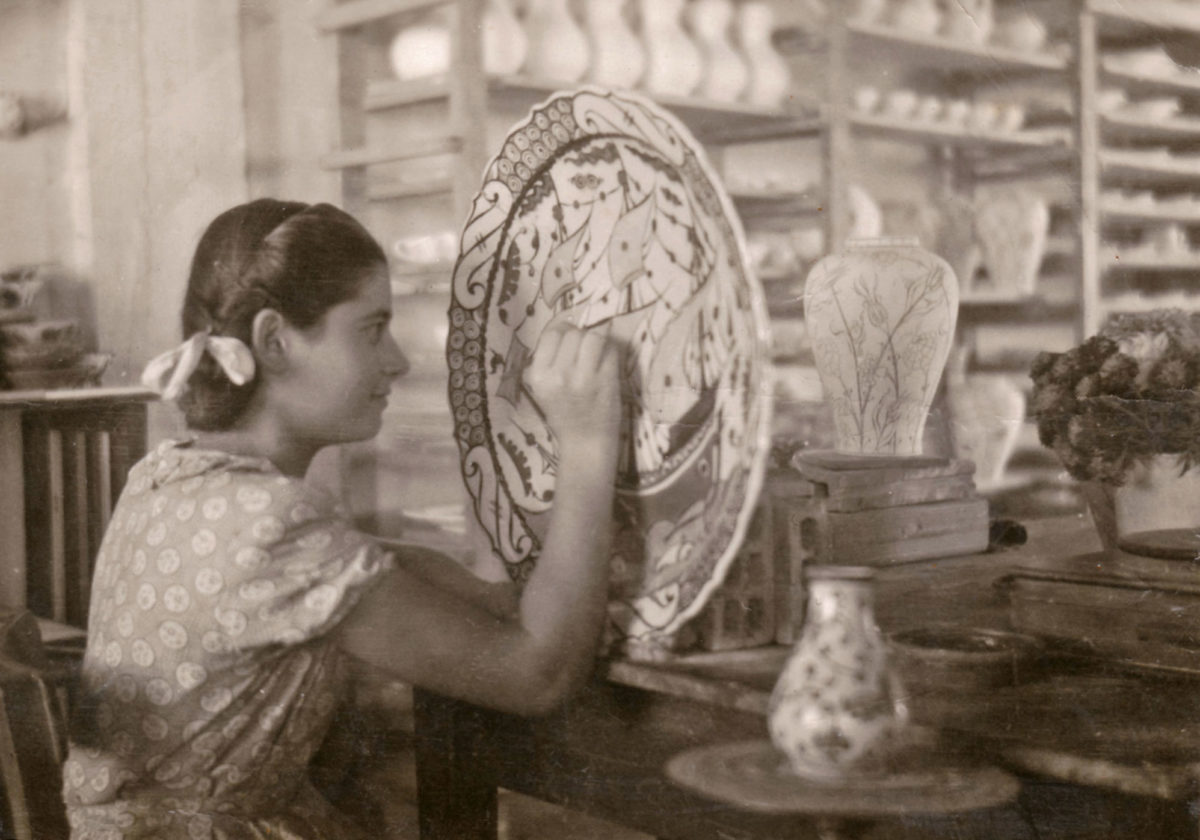 Eleni Koutouni draws a big ICAROS plate (mid-1950s).