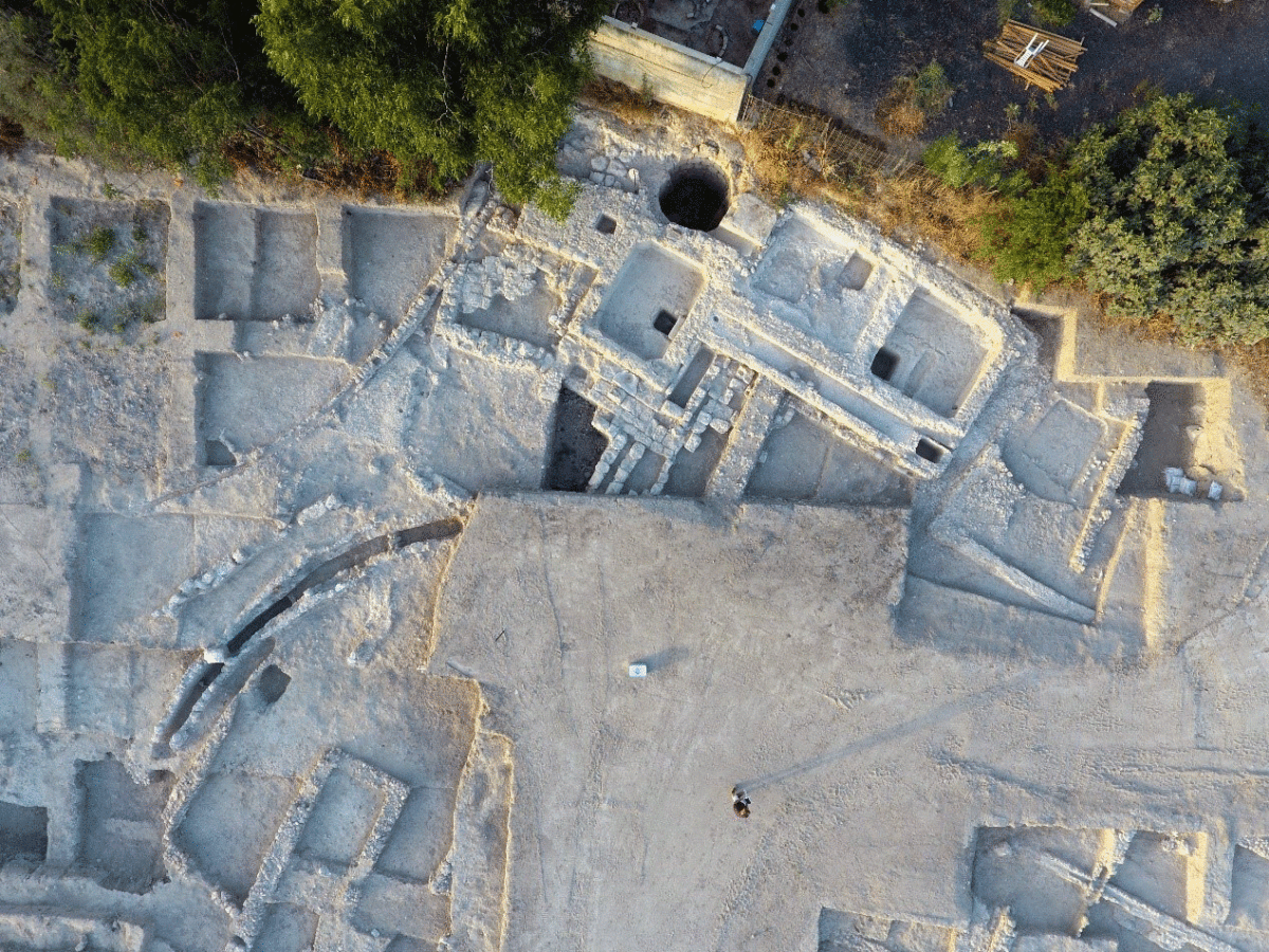 The Byzantine Pool and the system of water channels at a northern Gedera excavation. Photo Credit: Yitzhak Mermelstein, Israel Antiquities Authority / Times of Israel.