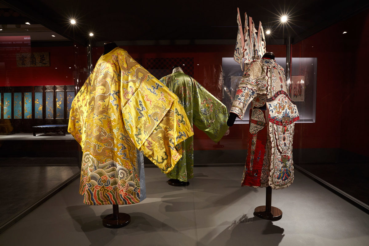 Theatrical costumes from the private performances that were organized at the Palace of Many Splendors 
Qing Dynasty, Qianlong Reign (1735-1796). Photographed by Giorgos Vitsaropoulos.

