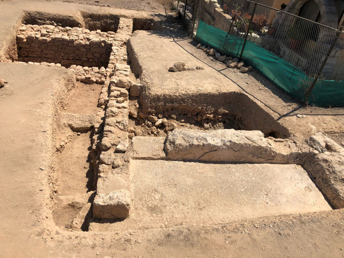 Pafos-Toumballos: Wall consisting of medium-sized stones, barely dressed and held together with lime was excavated. 