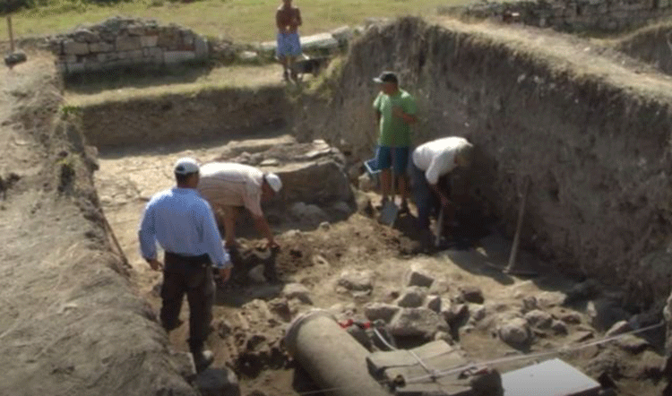 Excavations this summer have revealed the statue's head as well as a colonnade in the ancient city of Ulpia Oescus. Photo Credit: Archaeology in Bulgaria.