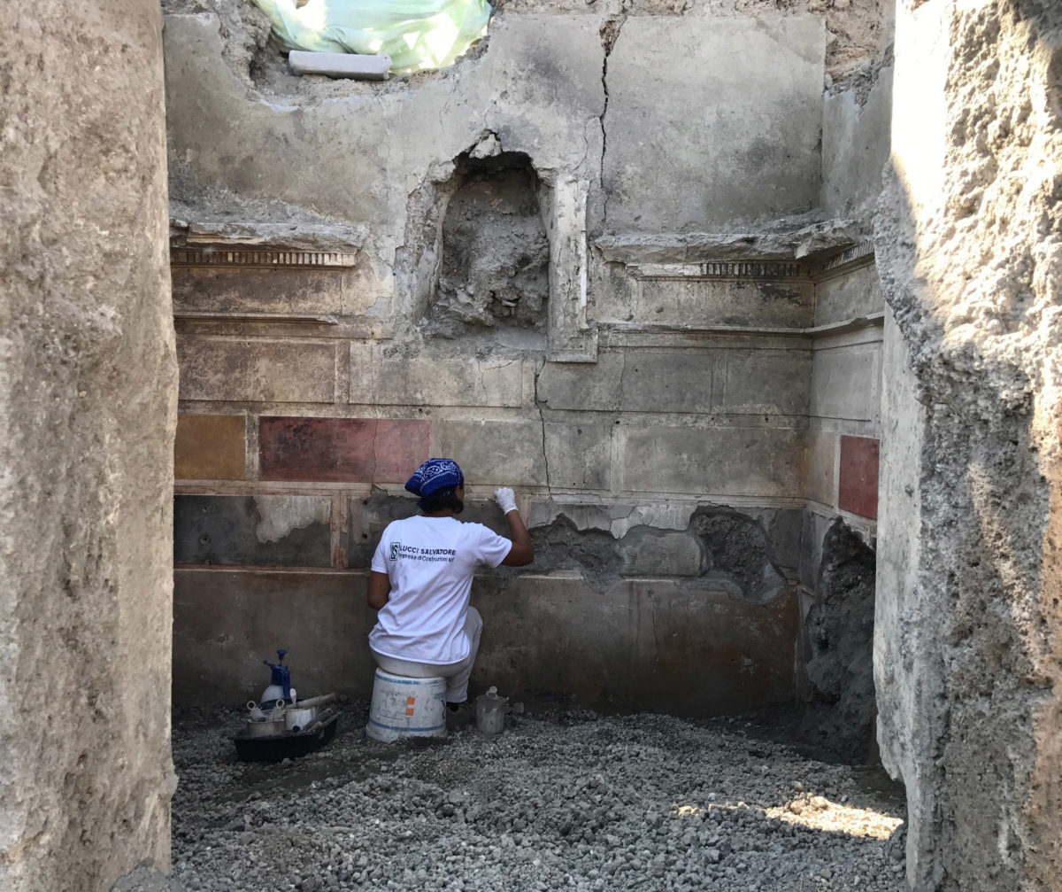 Conservation work at Pompeii (photo: AMNA, Massimo Osanna).