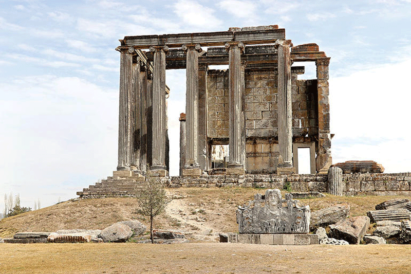 The Temple of Zeus in the ancient city of Aizanoi is located in Kütahya province’s Çavdarhisar district. Photo Credit: Hurriyet Daily News.