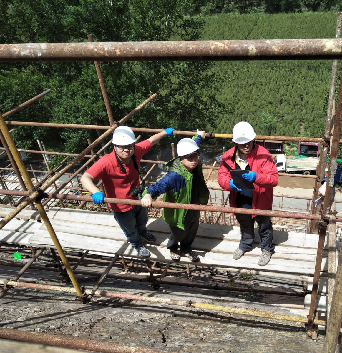 For the needs of the conservation works special 35m high scaffolds were erected.