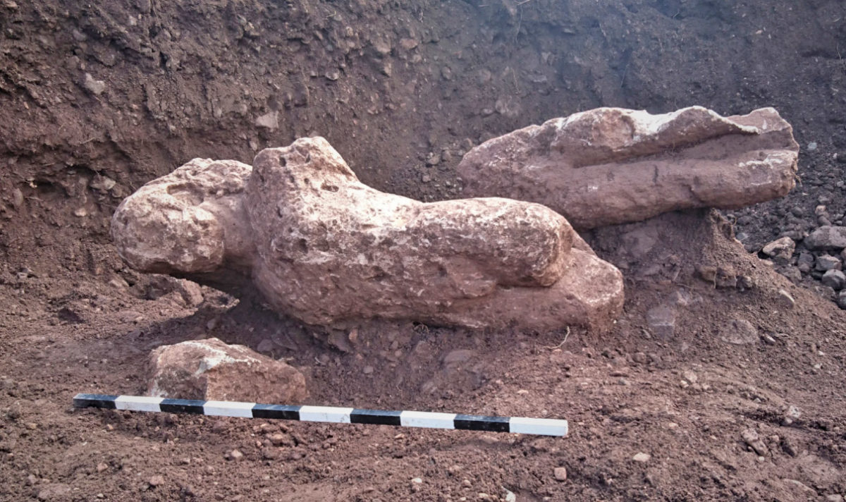 Limestone life size archaic statue (photo: Ephorate of Antiquities of Phthiotis and Eurytania).