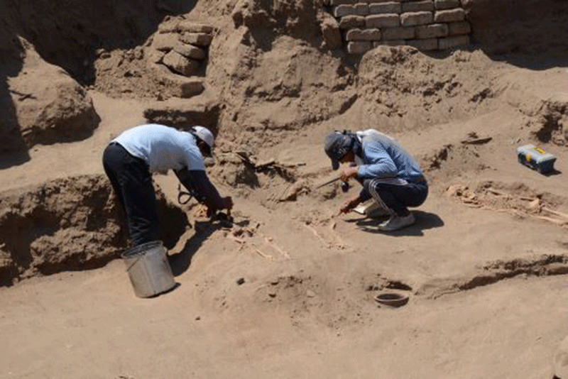 In only two months of excavations 32 graves have been unearthed. Photo Credit: Andina. 