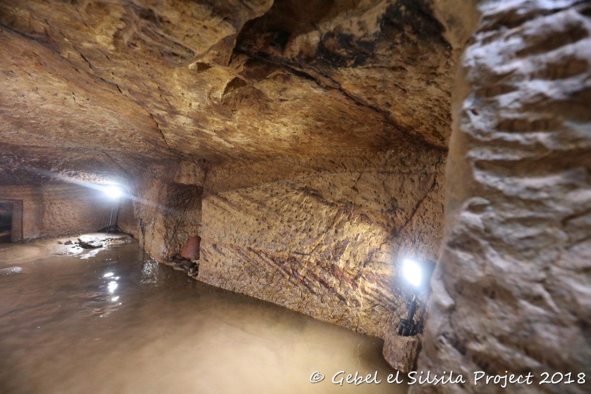 Gebel el Silsila Project 2018: ST42 interior southern wall with niche.