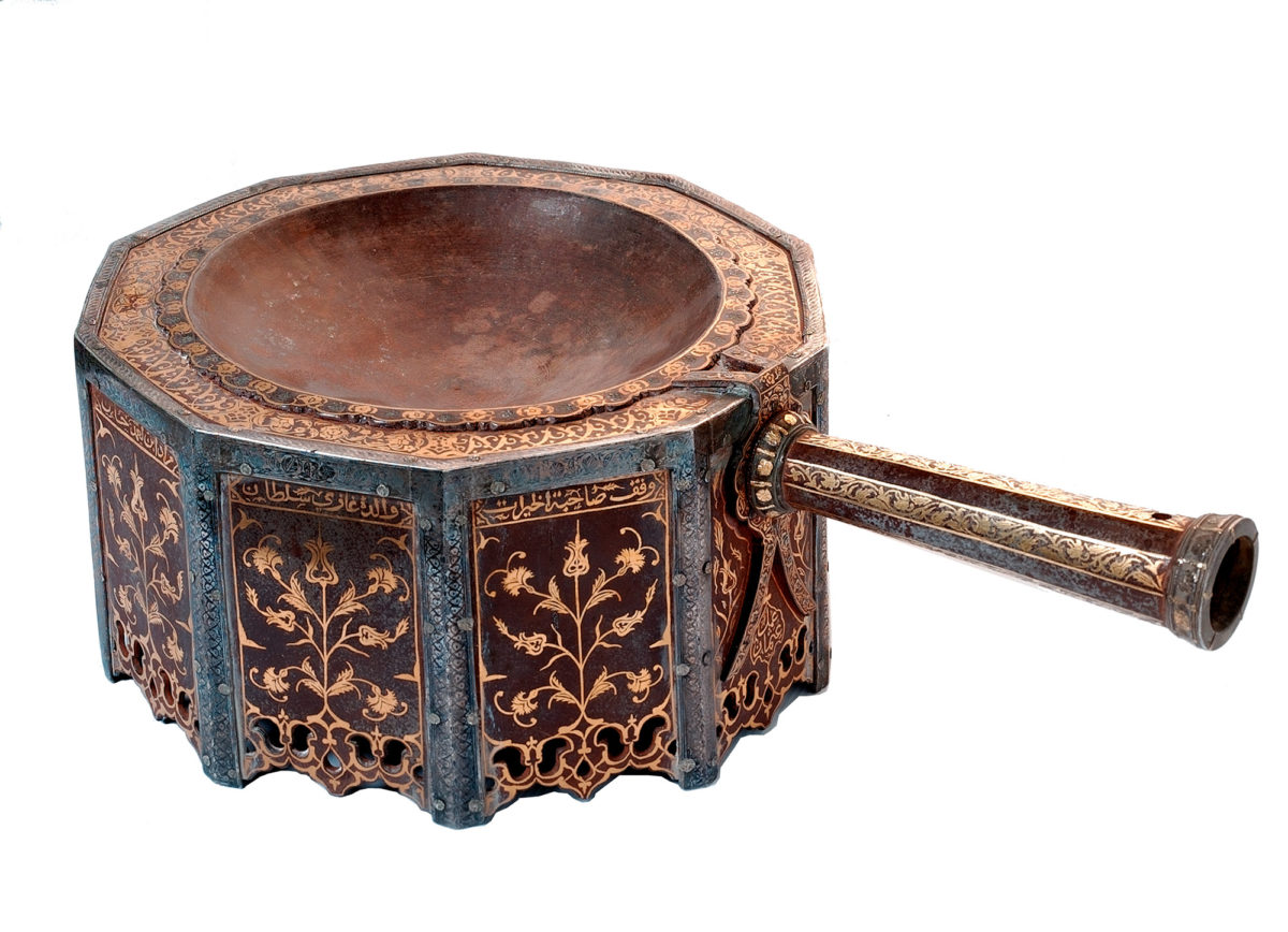 Incense burner. Makkah. Ottoman dynasty, 1649 AD. Iron, gold, and silver. National Museum, Riyadh.