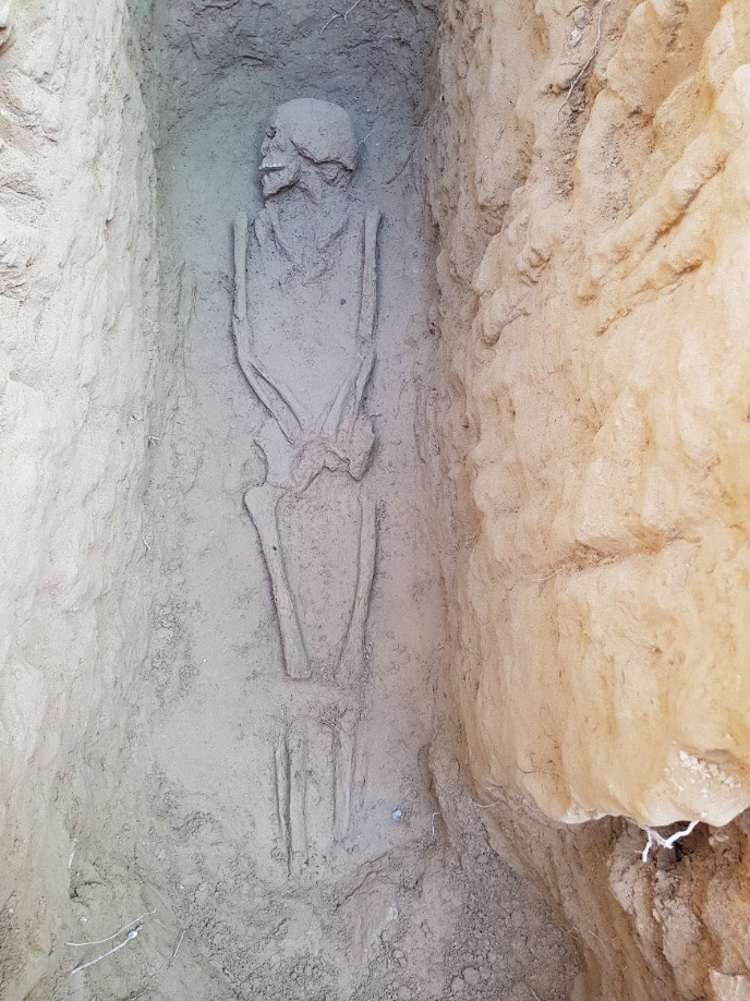 Burial in a ‘mnima’-type tomb on Derbis Yusuf Street.