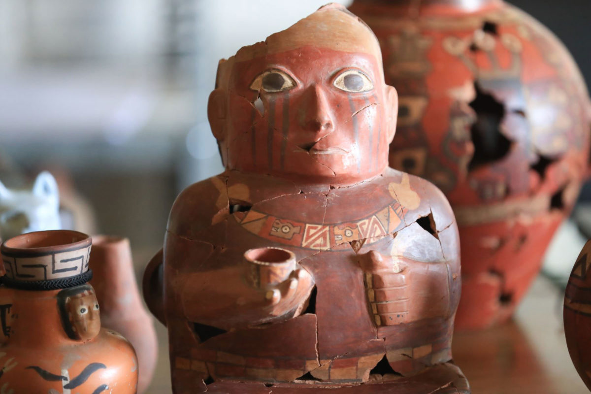 As is indicated by the figures the ceramics bear they are similar to those in the iconography of the Nazca culture. Photo Credit: Andina. 