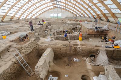 These are excavations in a number of Neolithic buildings at Catalhoyuk.
Credit: Scott Haddow