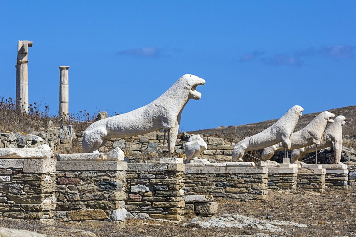 The alarm was raised by the director of the French Archaeological School at Athens A. Farnoux, during a two day international conference at Zappeion on the impact of climate change on cultural heritage.