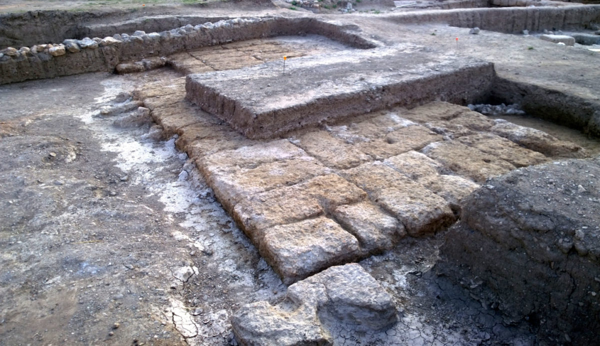 The monumental foundations that most probably can be identified as the sanctuary alter (photo: Ministry of Culture and Sports)
