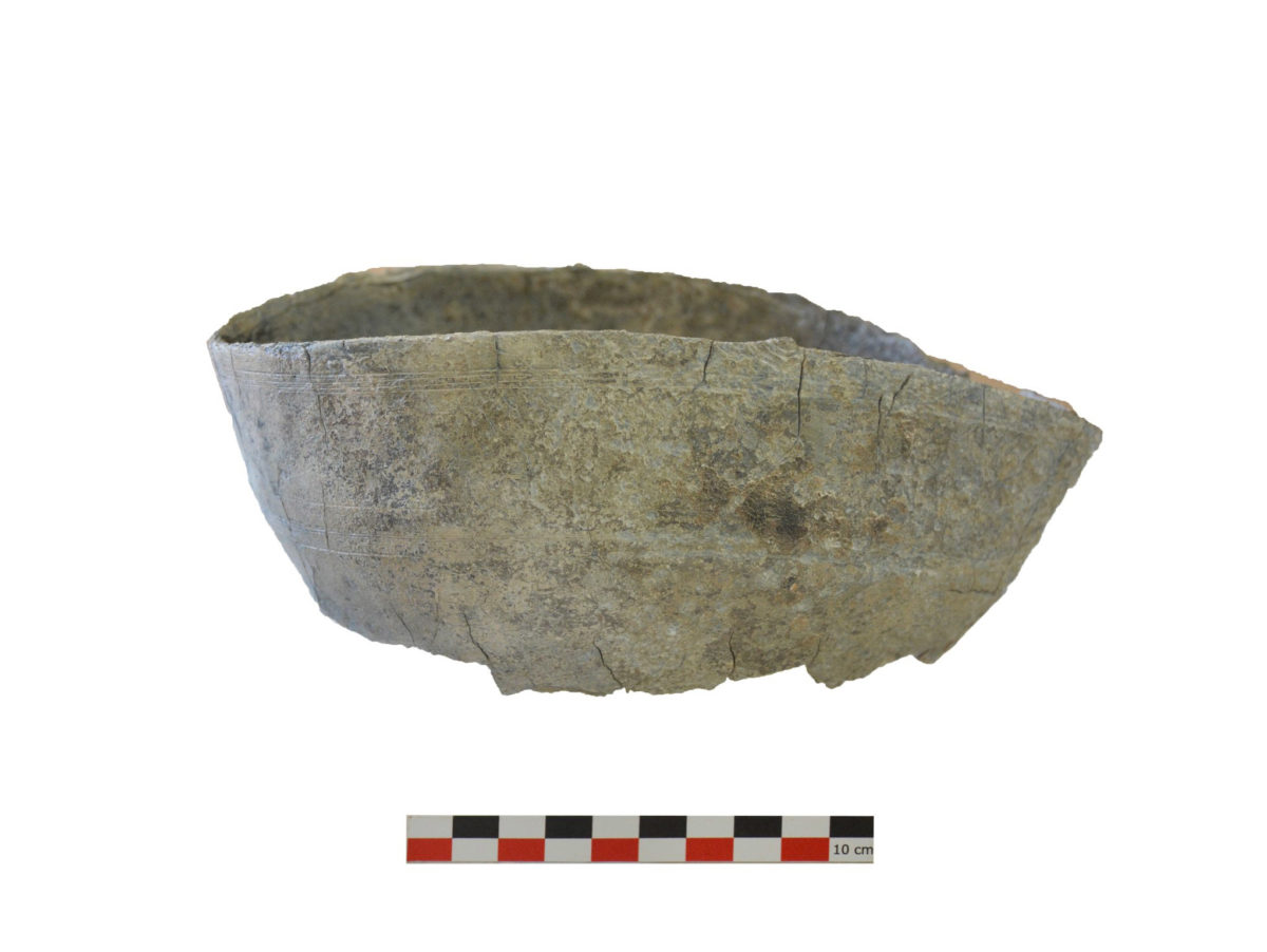 Part of the lead cup in the conservation process (photo: MOCAS).