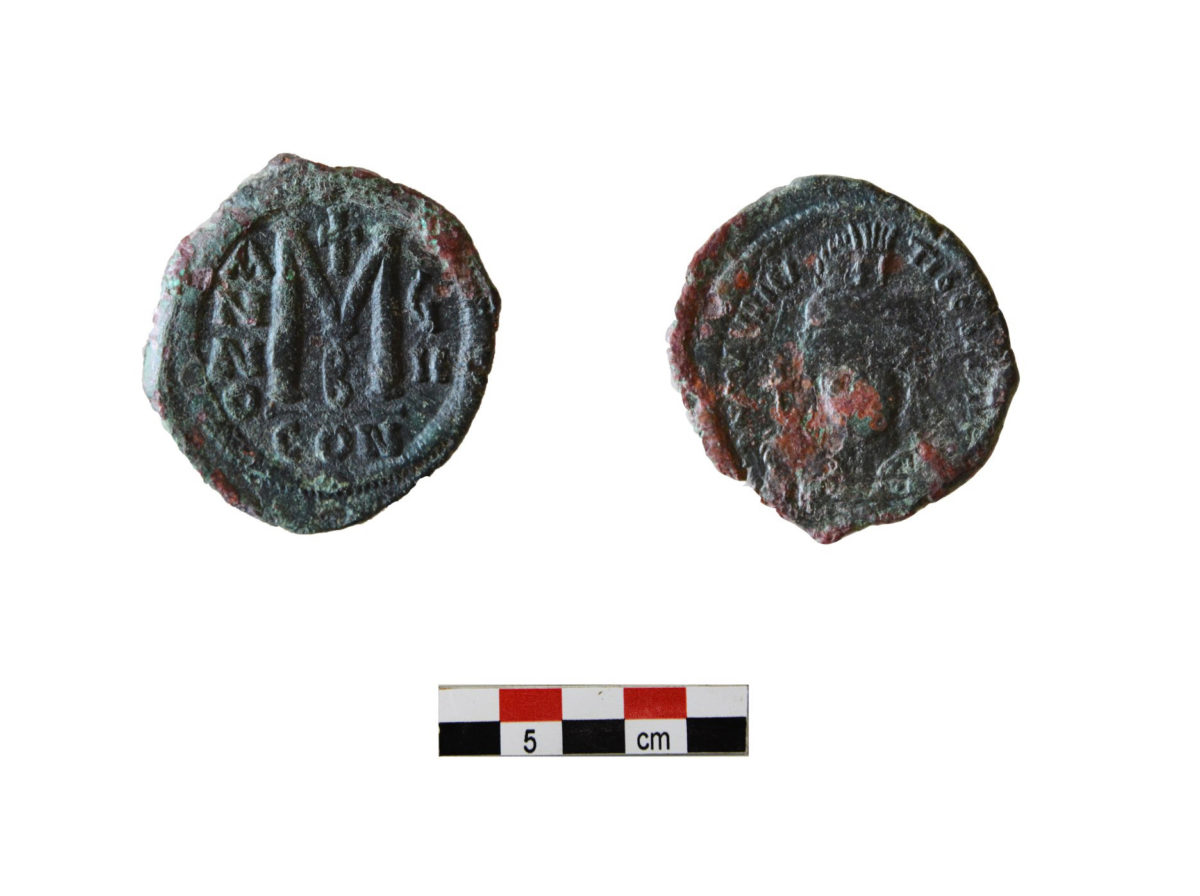 Bronze follis coin of Maurice Tiberius (582-602) from Area IB of Building 2(end of 6th c) (photo: MOCAS)