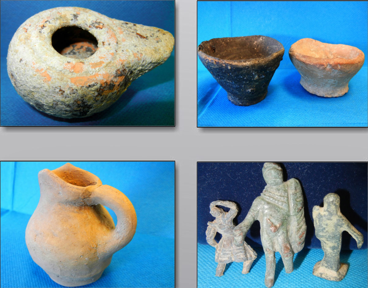 Numerous objects and coins of great archaeological value were found in investigations carried out in districts of Larissa, Karditsa and Attica (photo: Hellenic Police). 
