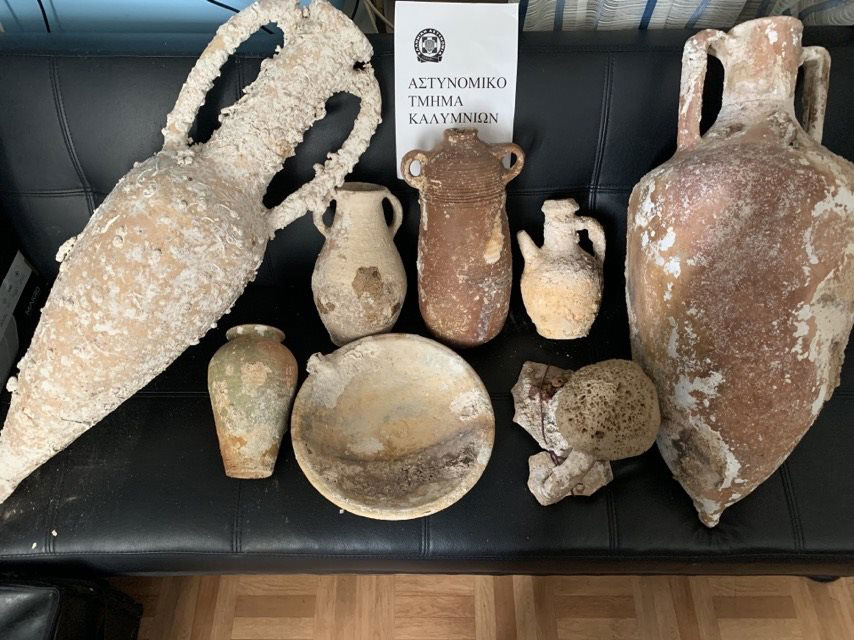 The antiquities found and confiscated on Kalymnos (photo: Hellenic Police). 