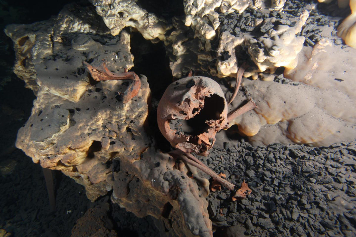 Original position of the skeletal remains inside submerged cave of Muknal.
Credit: Jerónimo Avilés