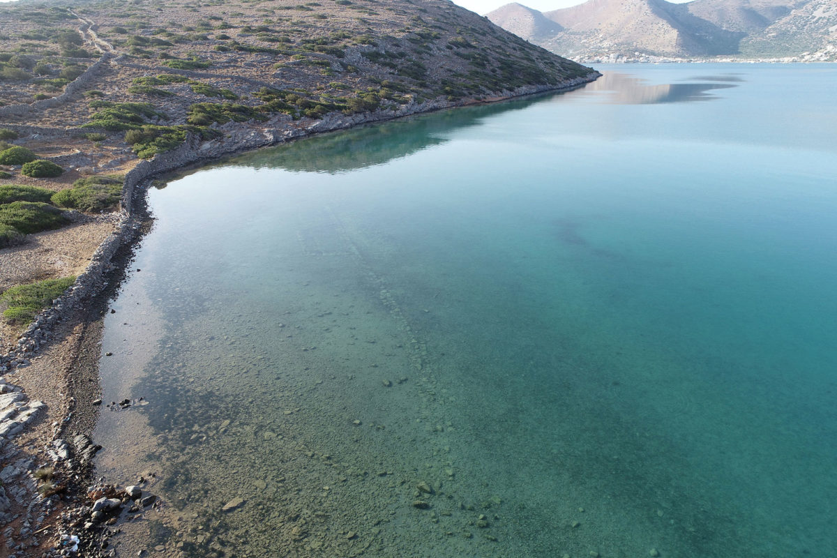 View of the submerged structures in the Vathi bay of the Kolokytha peninsula (photo: Ministry of Culture and Sports)