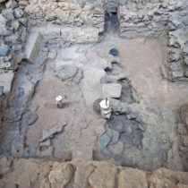 Unique finds from the prehistoric city of Akrotiri on Thera