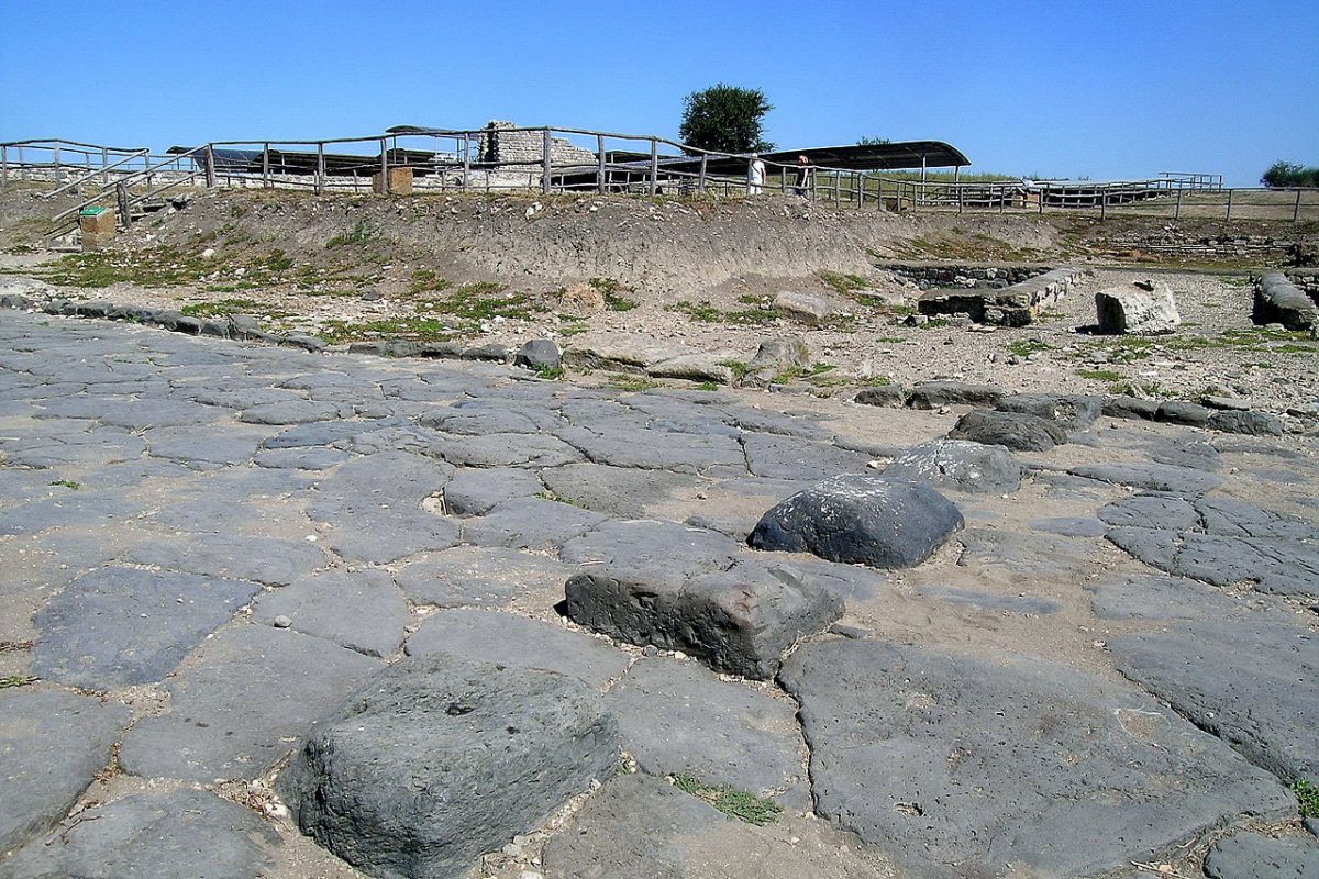 The Park of Vulci in Italy. Source: Wikipedia.