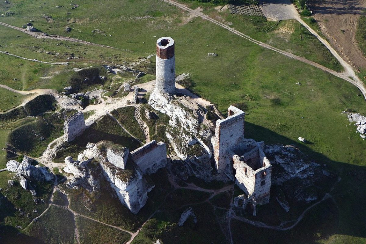 Olsztyn Castle. Image Credit : Chemik12