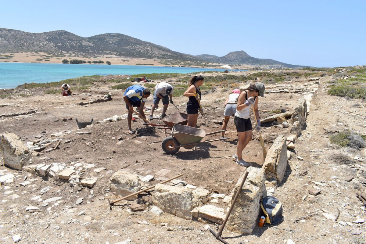 Excavation of the Γτ Building on Tsimintiri (Shot from the North East). (Photo: Ministry of Culture) 