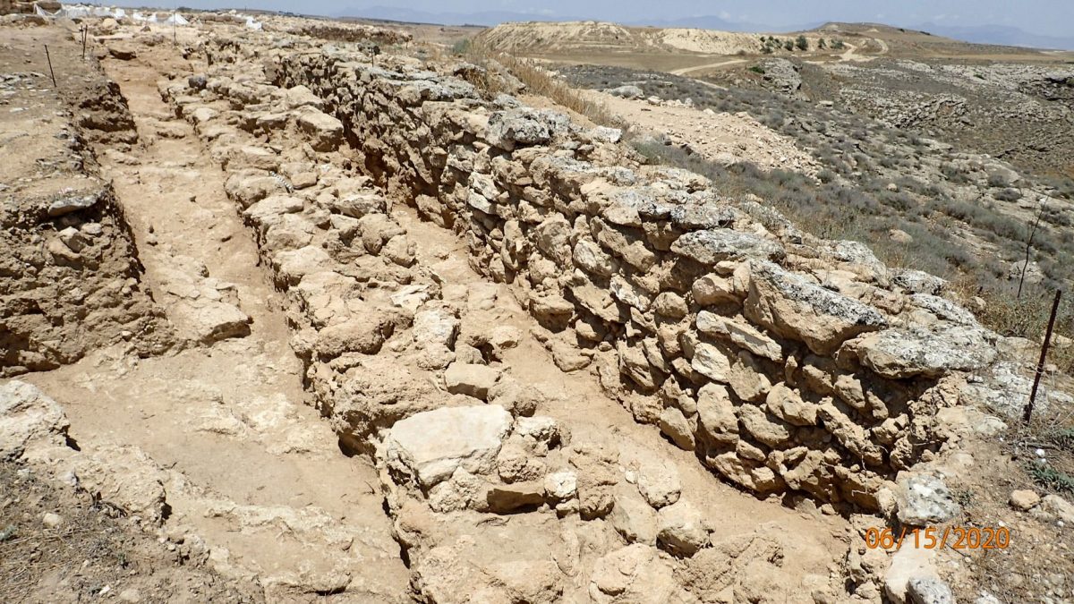 Wall of irregular stones which belongs to an older phase of the fortification. Credit: Department of Antiquities / Cyprus